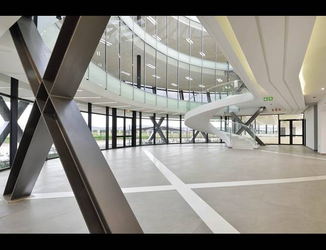 2,678M² BUSINESS TO LET IN LA COMO LIFESTYLE ESTATE